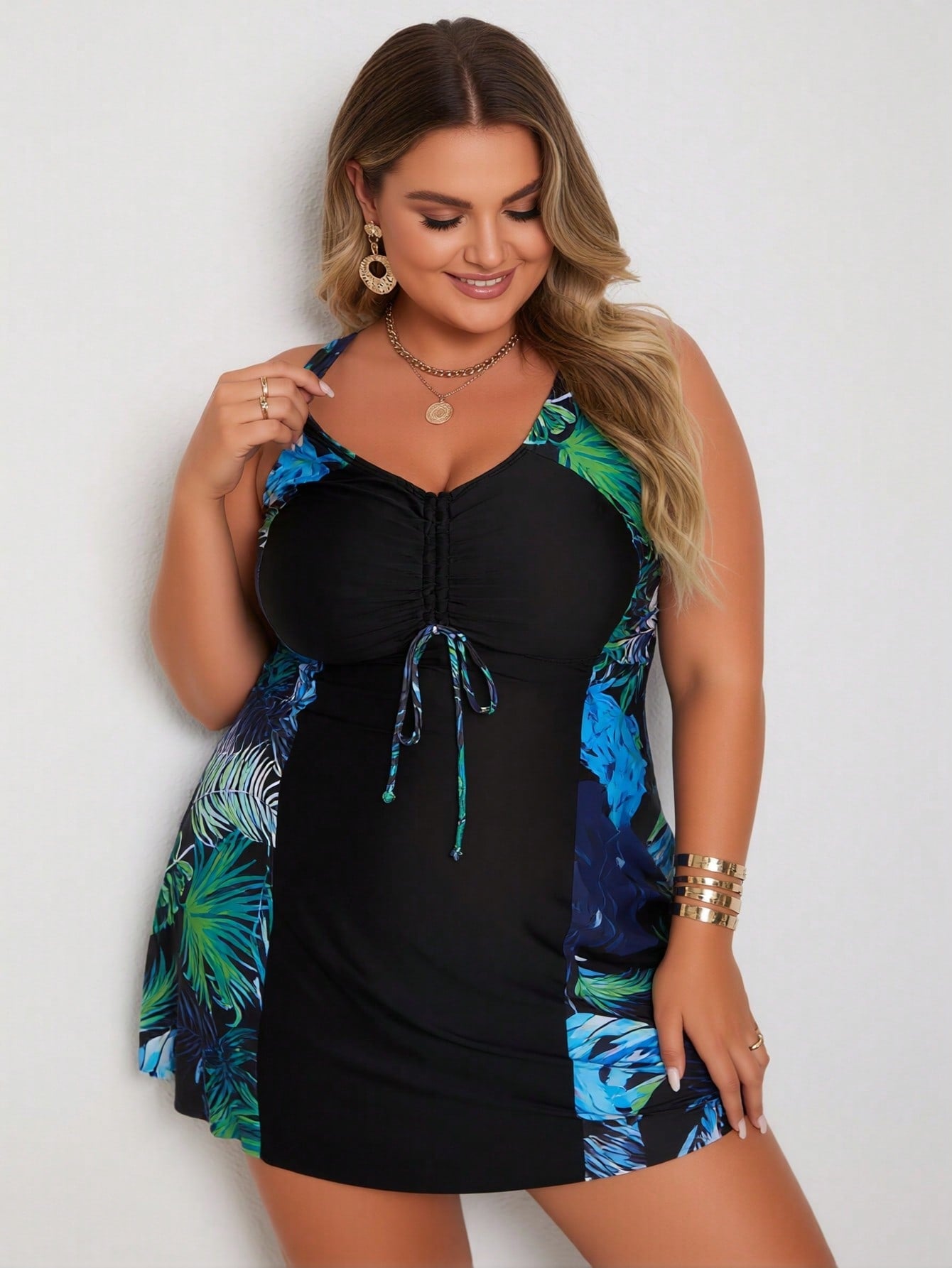 2026 Vacation Style Plus Size Swimdress: Vibrant Tropical Leaf Print On Black Base For A Fresh And Modest Beach Look