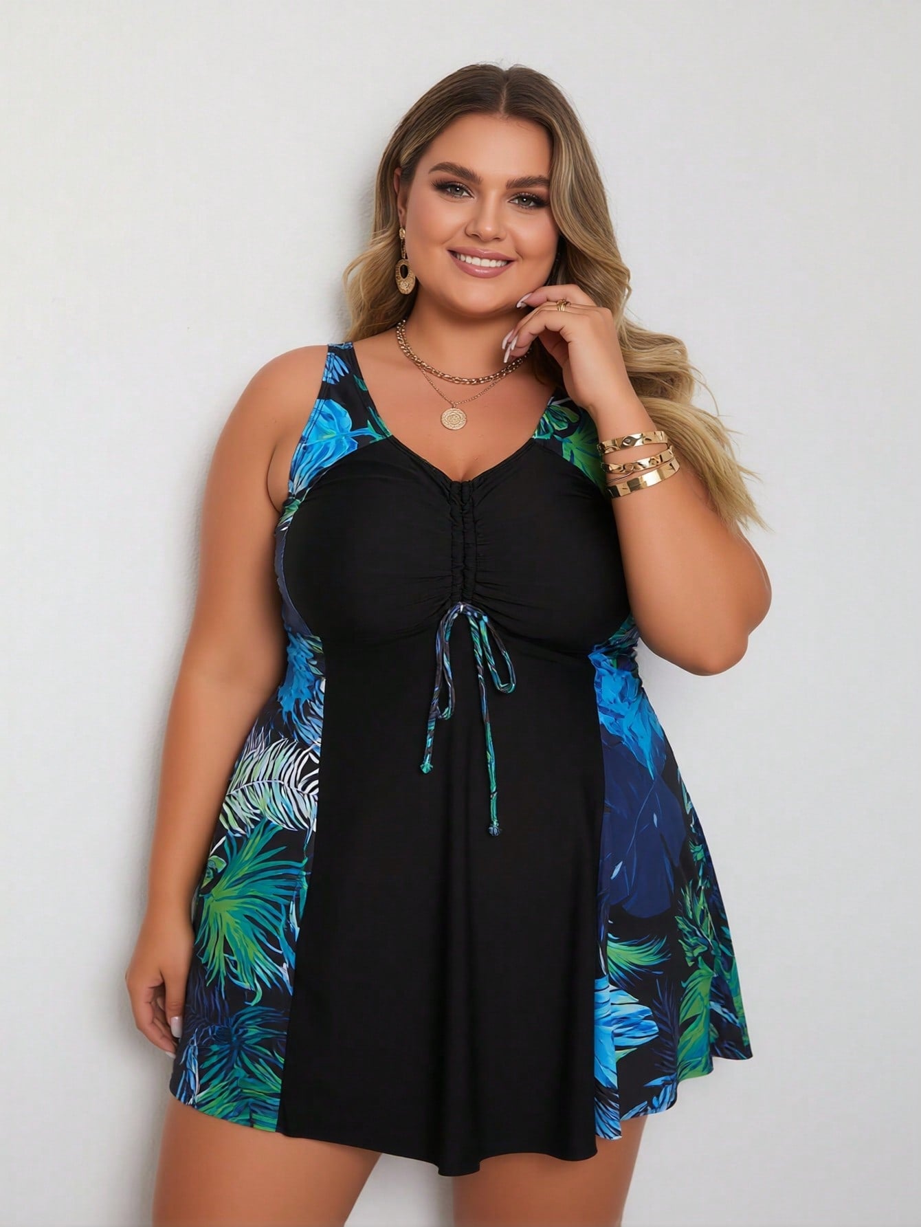 2026 Vacation Style Plus Size Swimdress: Vibrant Tropical Leaf Print On Black Base For A Fresh And Modest Beach Look