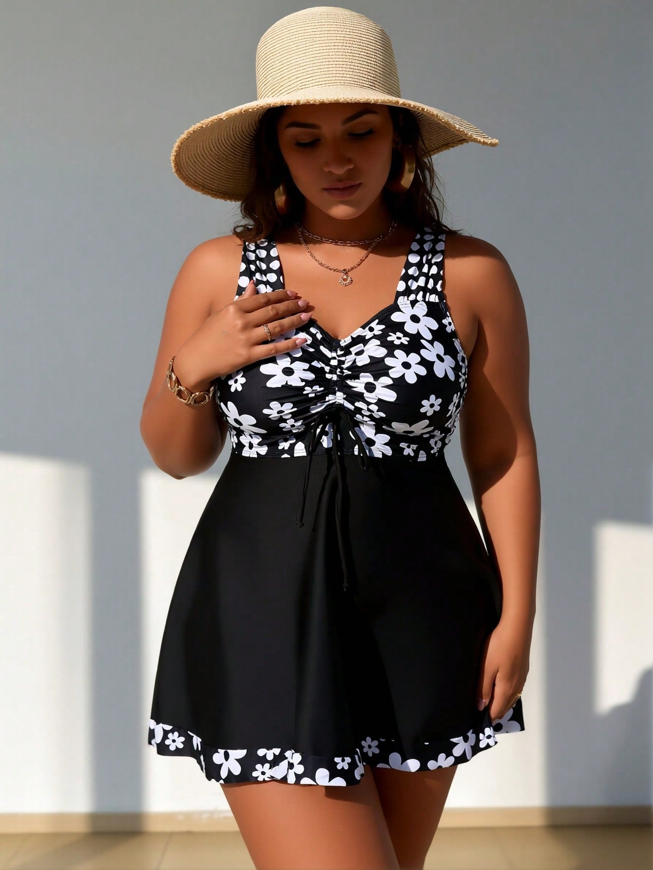 2026 New Black & White Floral Print Skirted Two-Piece Swimsuit Set, Drawstring Deep V & Boyshorts, Plus Size Tummy Control Beachwear