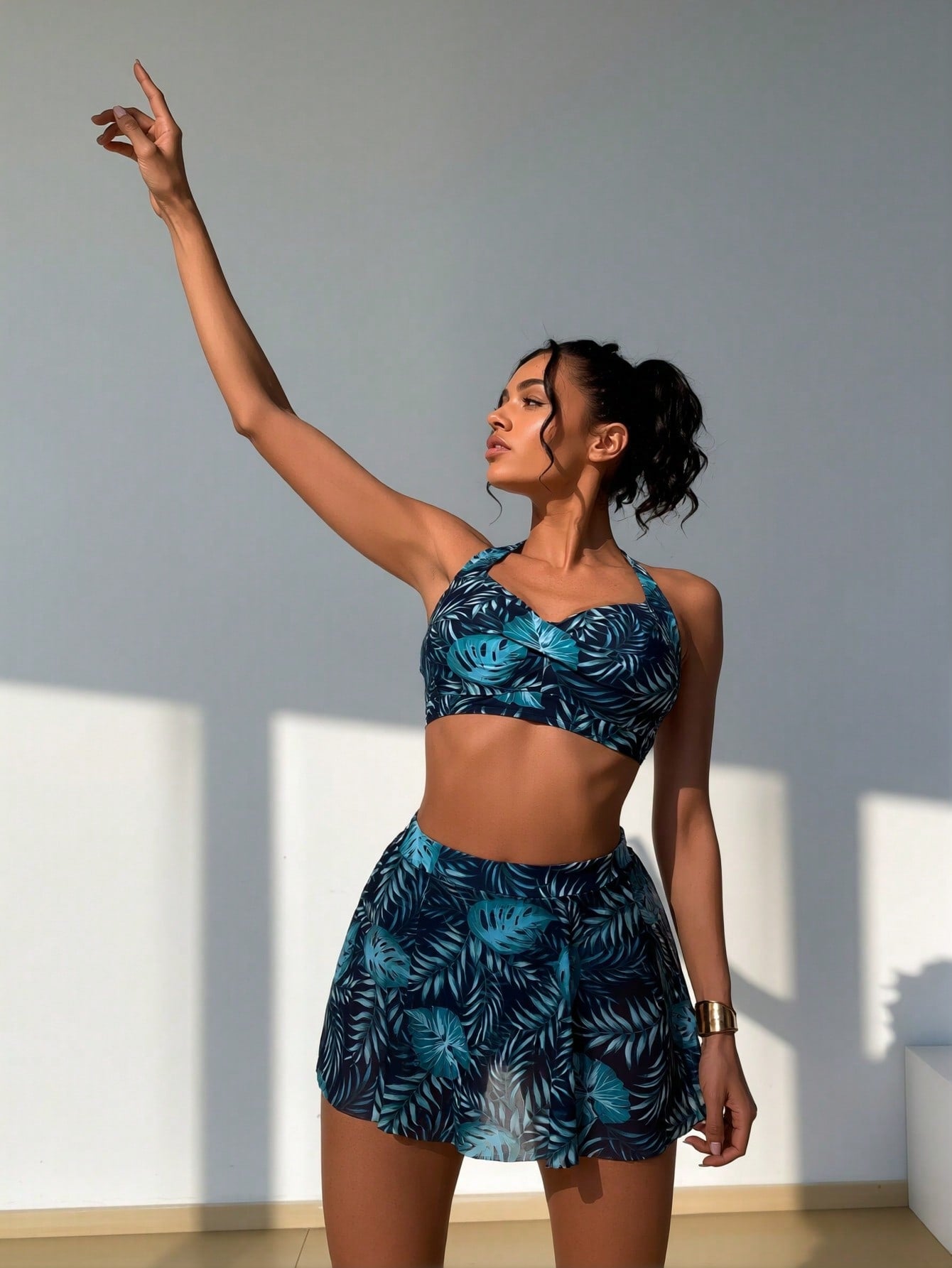 2026 New Teal Tropical Print Two-Piece Swimsuit Set, Halter Top & Mesh Skirted Bottom, Plus Size Slimming Beachwear